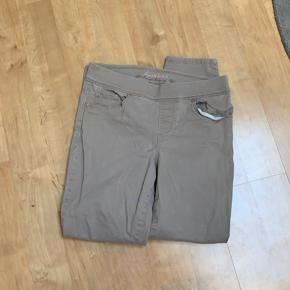 Gloria Vanderbilt Avery jeggings size 8